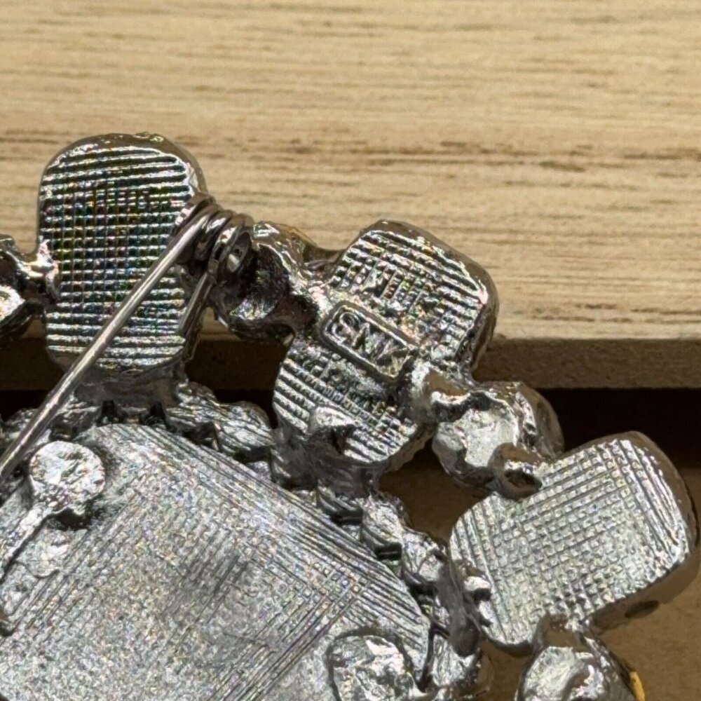 SNK Confetti Brooch Silver Tone Metallic Iridescent Green Gold Smoky Faceted 2" - Picture 7 of 8